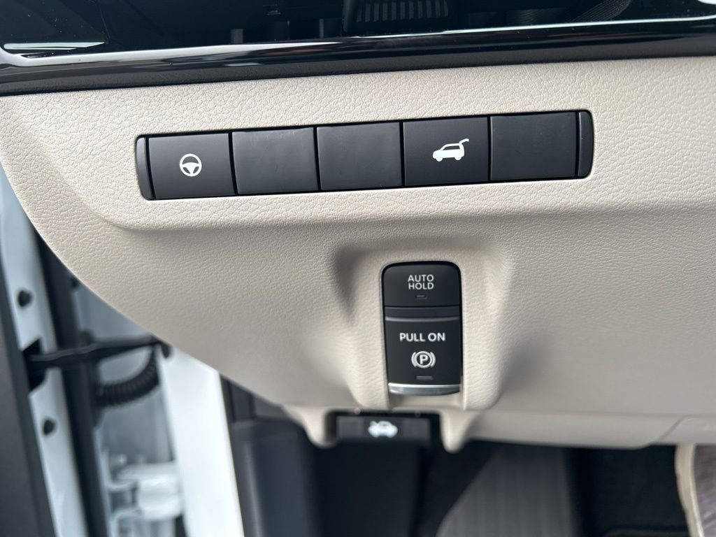 2026 Nissan Murano SL White at Coastal Chevrolet Cadillac