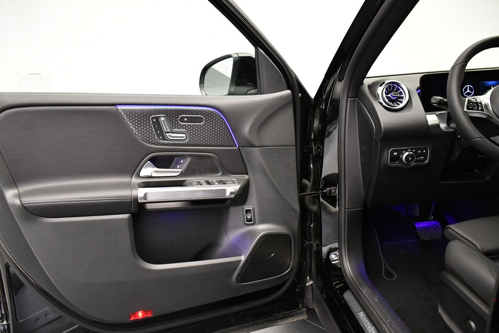 Thumbnail: 2026 Mercedes-Benz GLB - 32