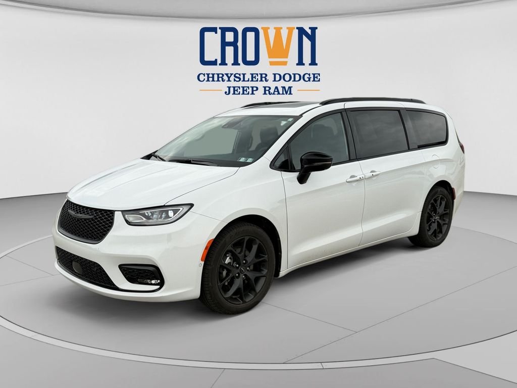 View vehicle photo 7