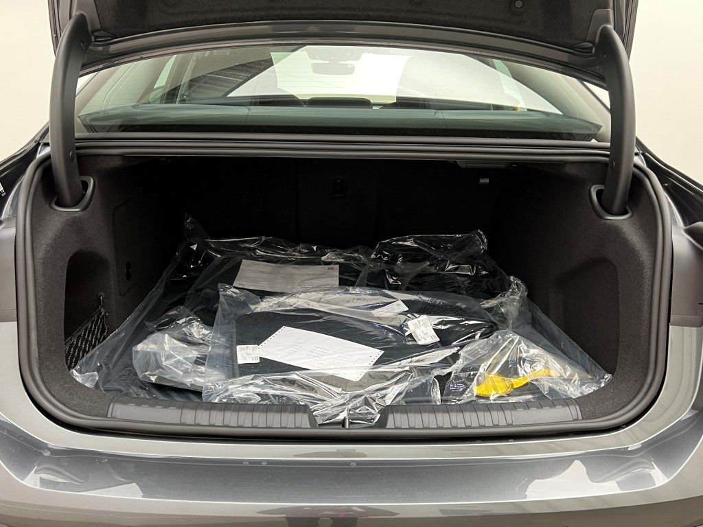 Thumbnail: 2026 Audi A6 - 10