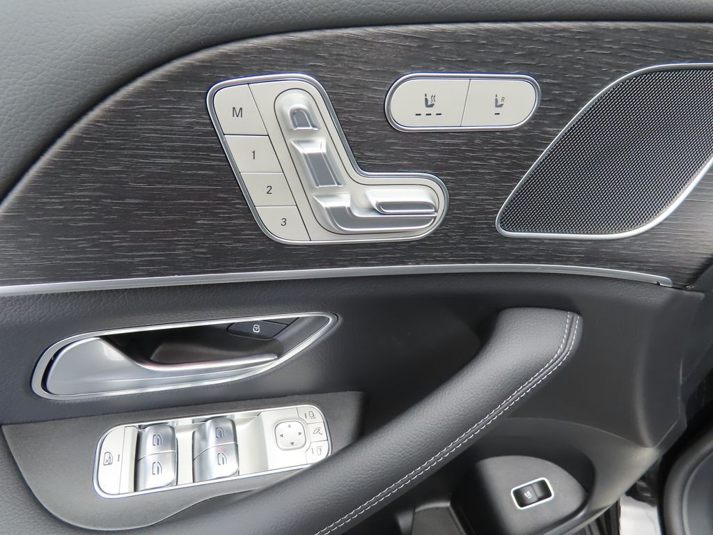 Thumbnail: 2026 Mercedes-Benz GLE - 23