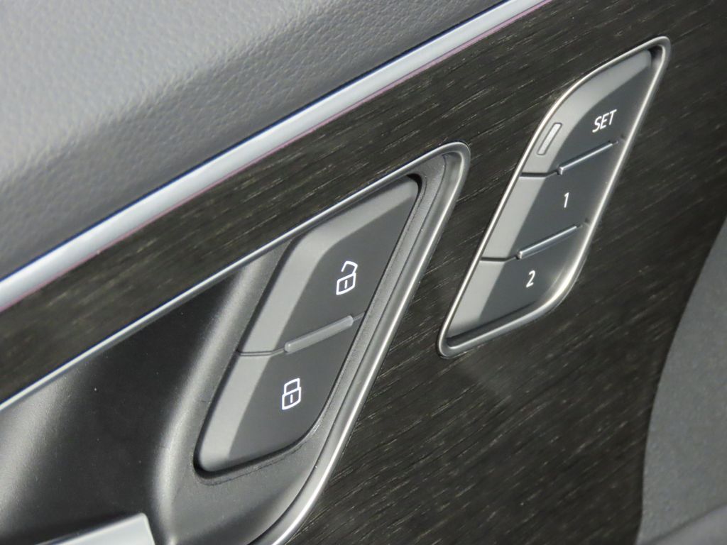 Thumbnail: 2026 Audi Q7 - 27