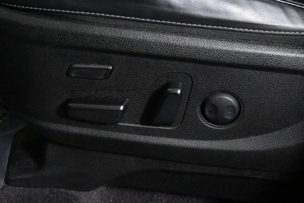 Thumbnail: 2022 Kia Telluride - 30