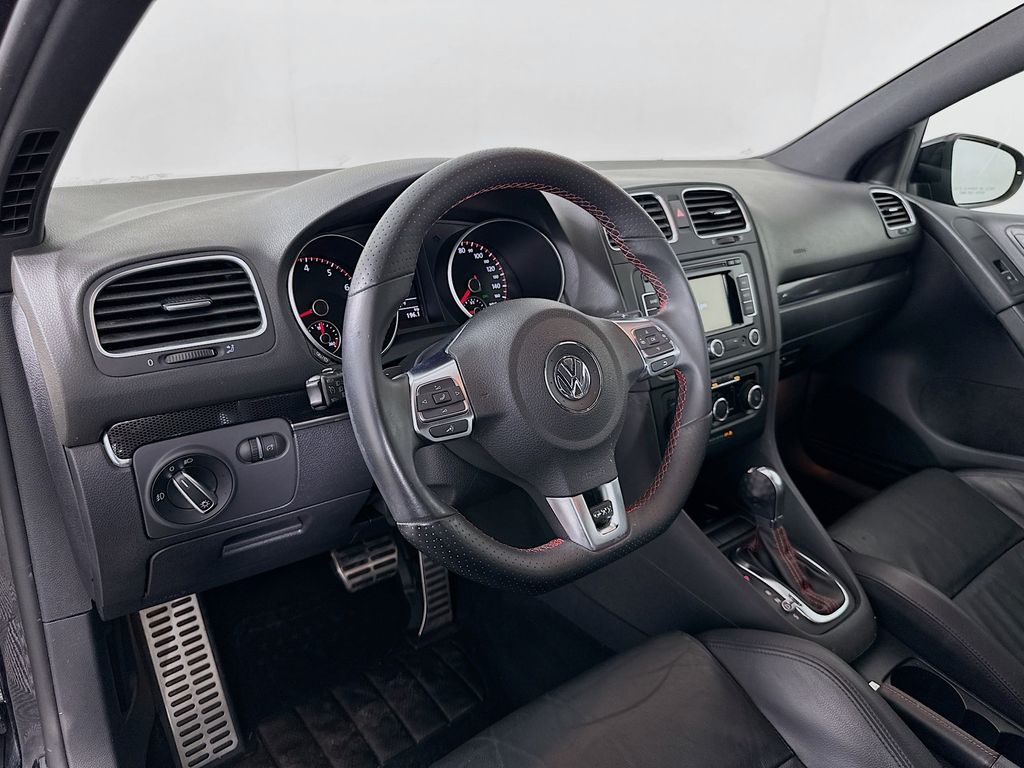 Thumbnail: 2013 Volkswagen Golf - 9