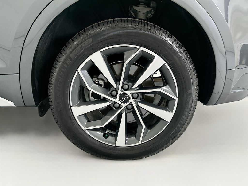 Thumbnail: 2023 Audi Q5 - 30