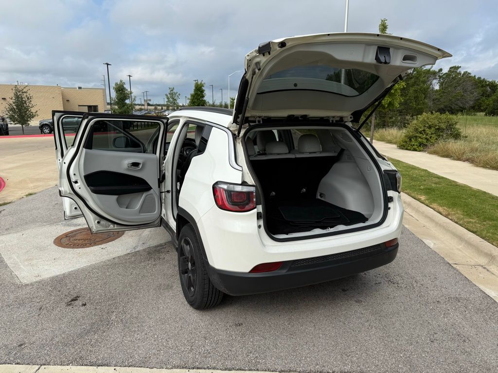 Thumbnail: 2017 Jeep Compass - 27