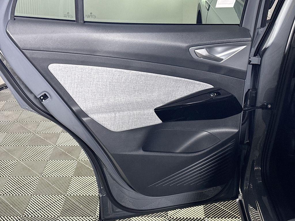 2025 Volkswagen ID.4 Pro