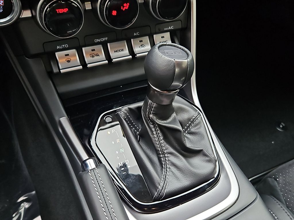 Thumbnail: 2025 Toyota GR86 - 12