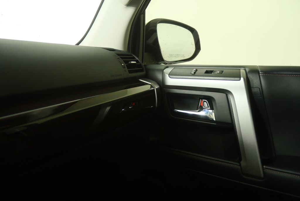 Thumbnail: 2023 Toyota 4Runner - 25