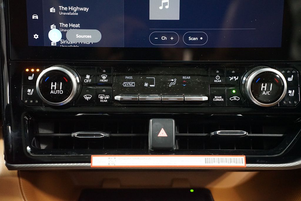 Thumbnail: 2026 Toyota Highlander - 21