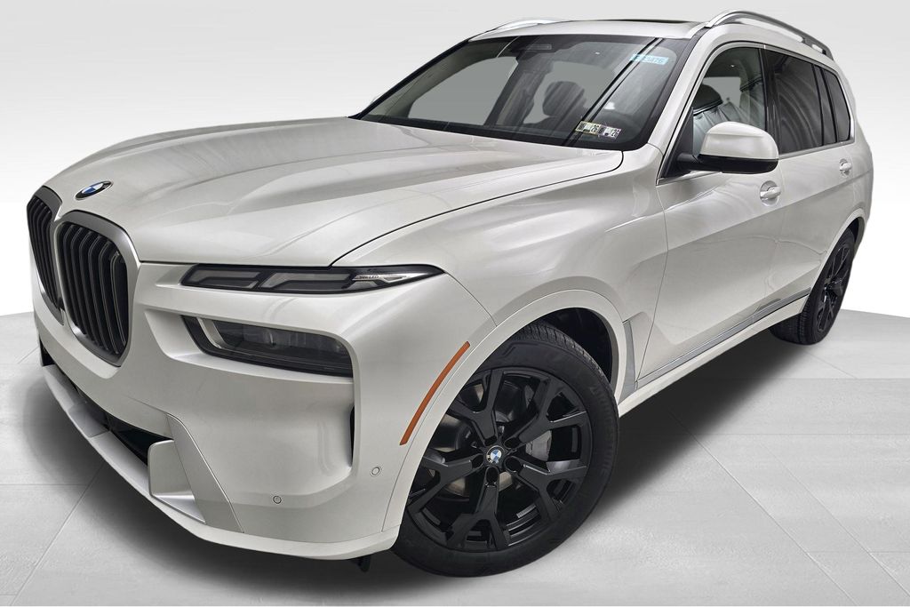 2026 BMW X7 40i's photo