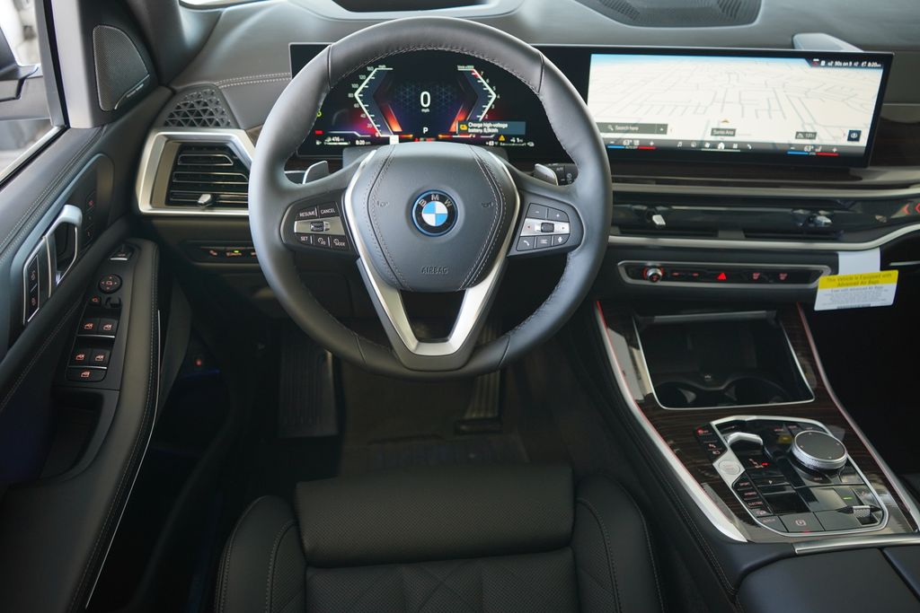 Thumbnail: 2026 BMW X5 - 16