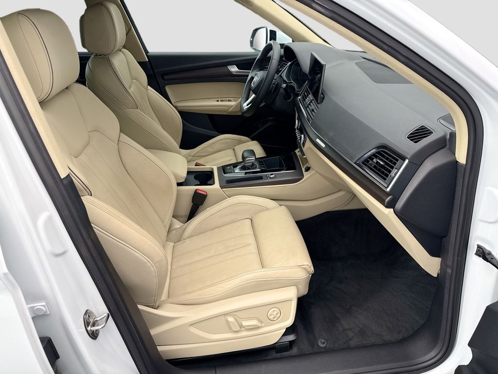 Thumbnail: 2023 Audi Q5 - 18