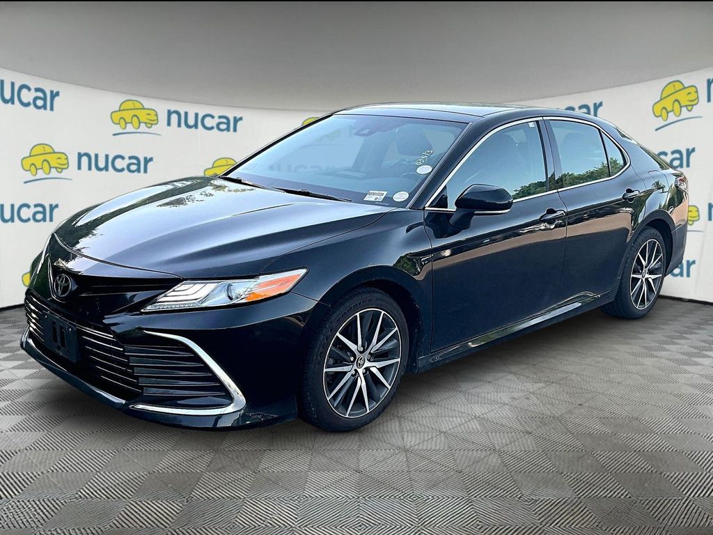 2022 Toyota Camry — photo 3