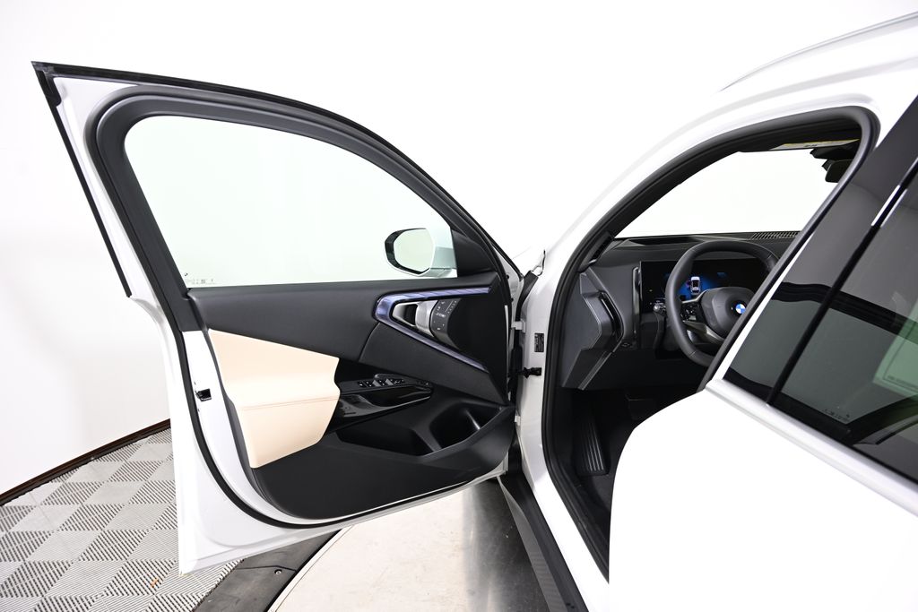 Thumbnail: 2026 BMW X3 - 21