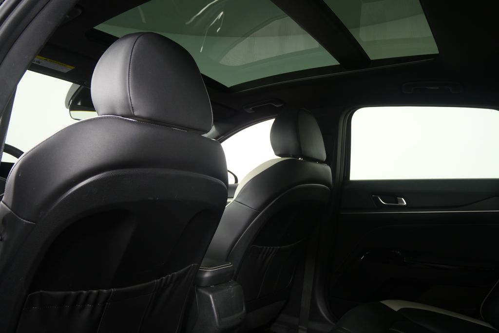 Thumbnail: 2025 Kia K5 - 13