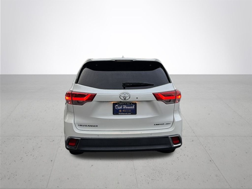 2019 Toyota Highlander 