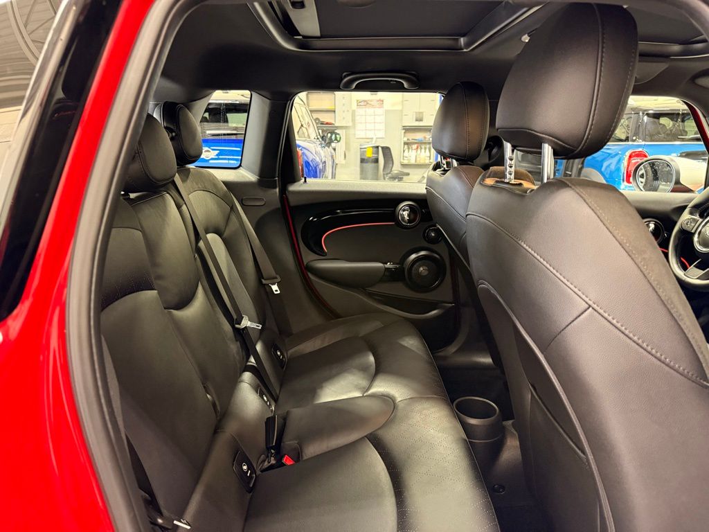 2024 MINI Cooper S 27