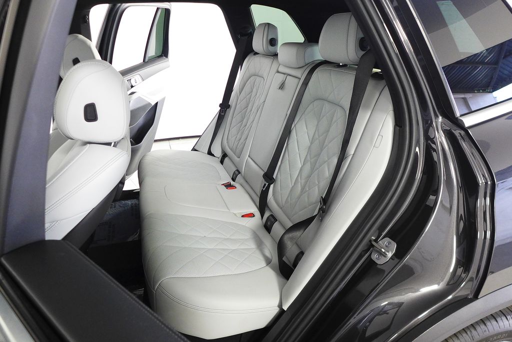 Thumbnail: 2023 BMW X5 - 20