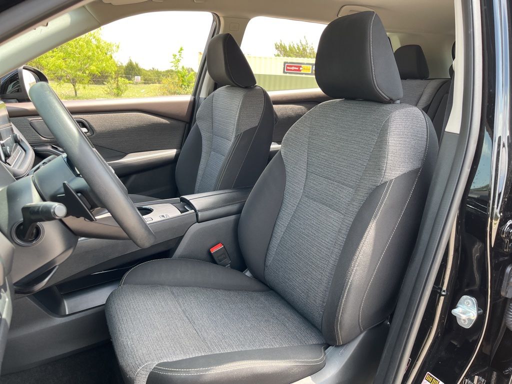2023 Nissan Rogue SV 25