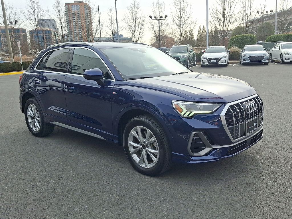 Thumbnail: 2022 Audi Q3 - 3