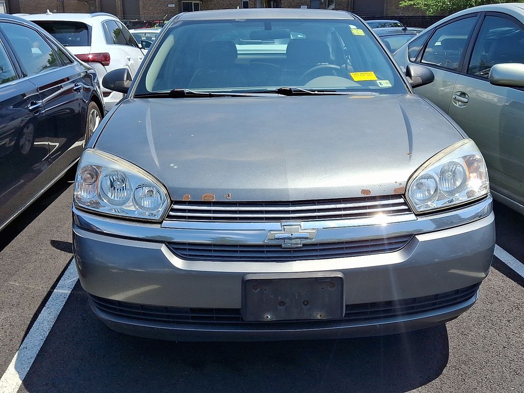 Thumbnail: 2005 Chevrolet Malibu Maxx - 2