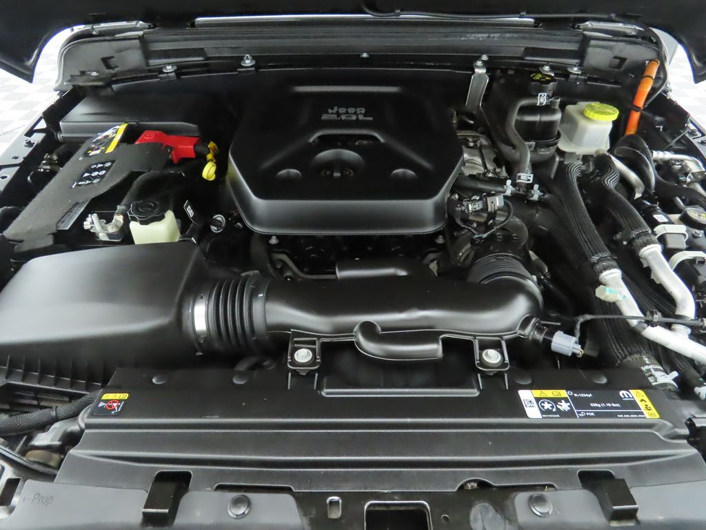 2022 Jeep Wrangler Unlimited Sahara 4xe 30