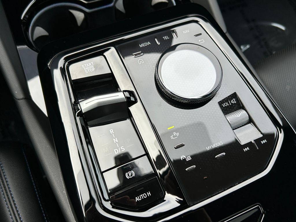 Thumbnail: 2026 BMW 5 Series - 28