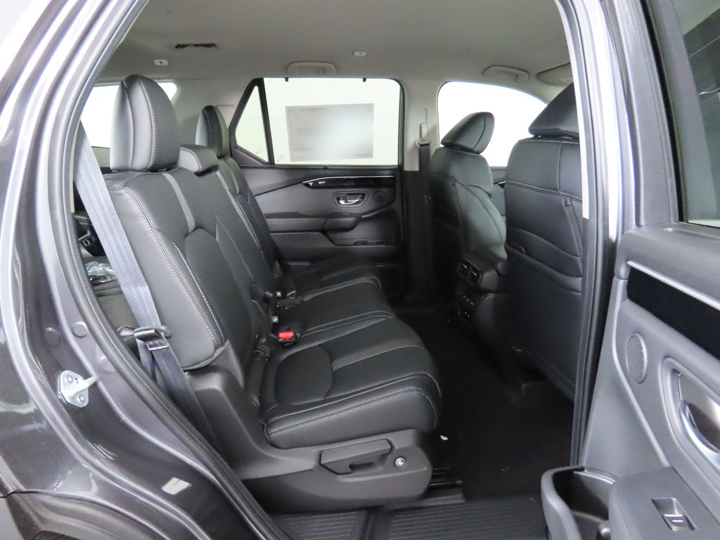 2025 Honda Pilot EX-L 22