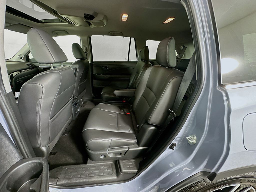 Thumbnail: 2022 Honda Pilot - 24