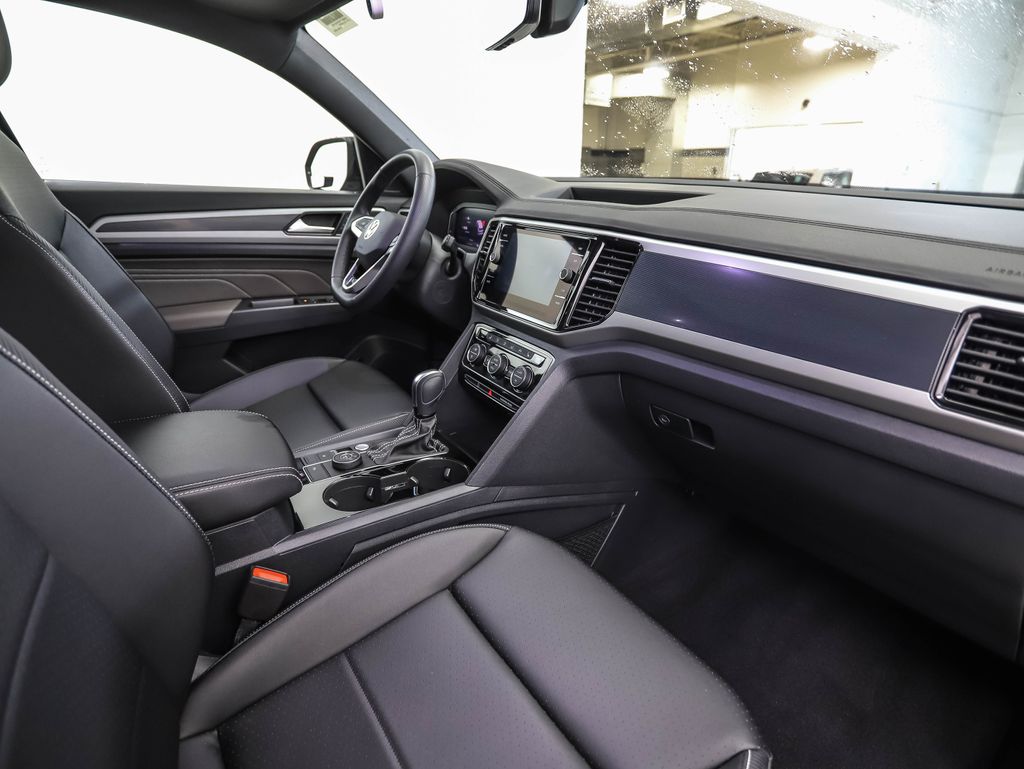 Thumbnail: 2023 Volkswagen Atlas - 30