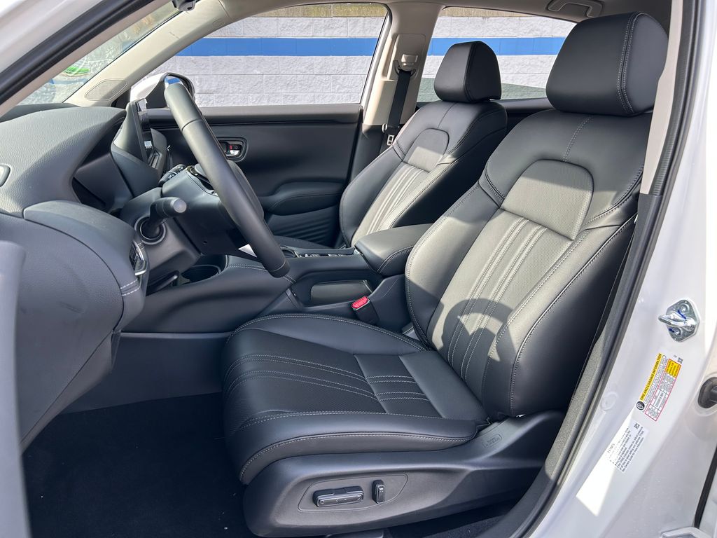 Thumbnail: 2027 Honda HR-V - 17