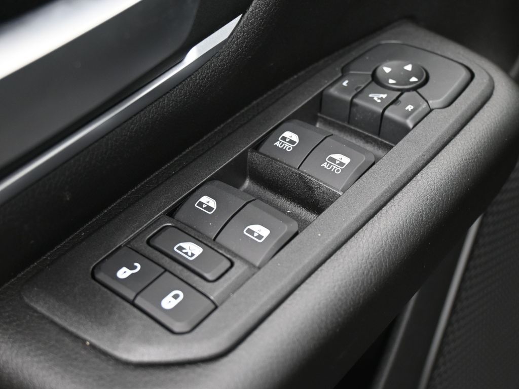 New 2026 Diamond Black Crystal Pearlcoat Ram Big Horn/Lone Star image 15