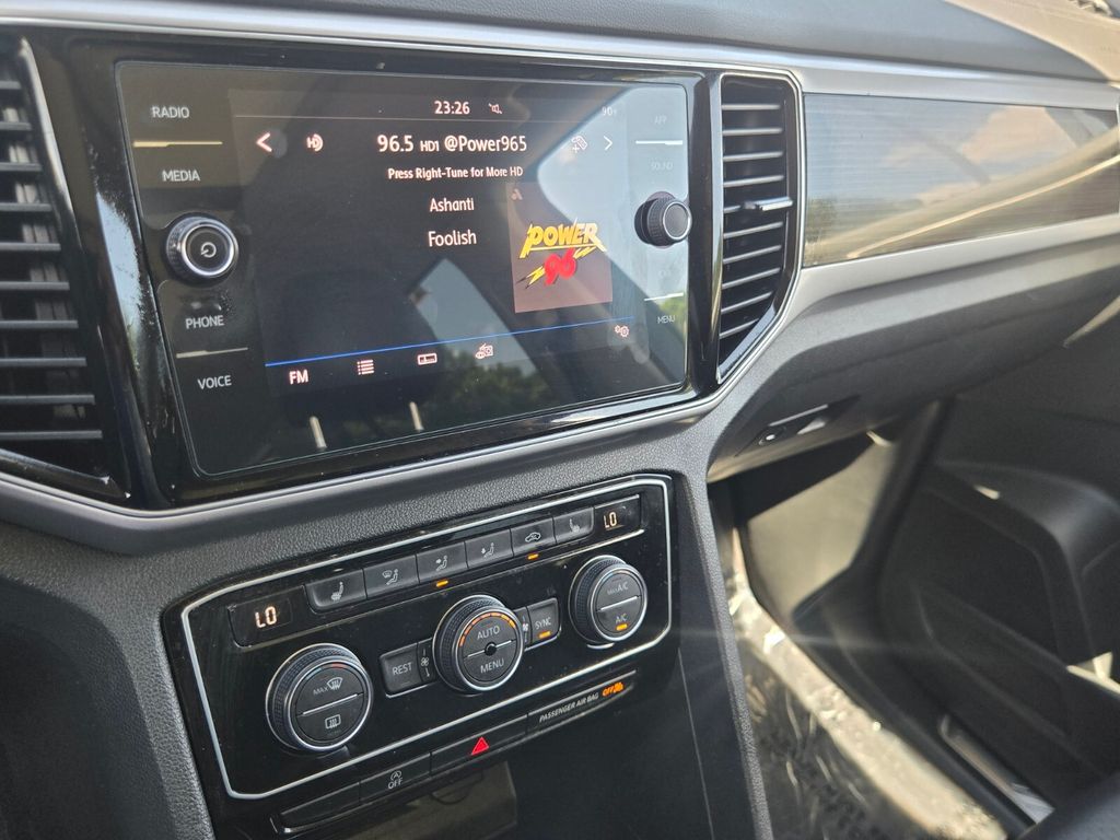 2018 Volkswagen Atlas - $14,900