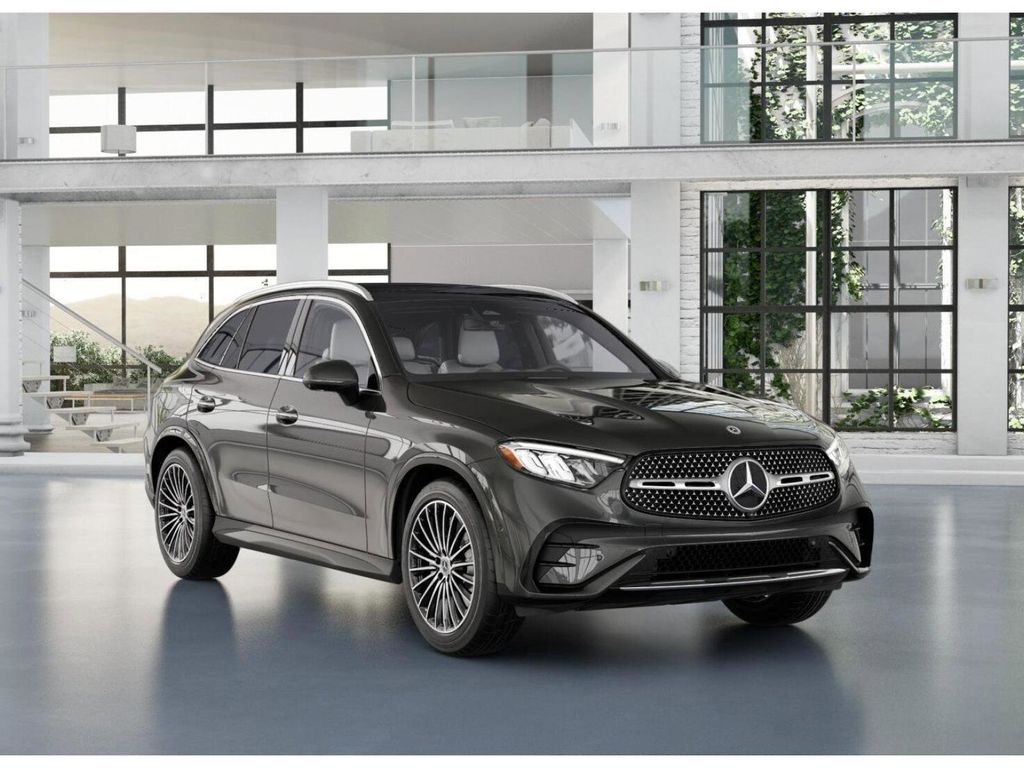 2025 Mercedes-Benz GLC GLC 300 10