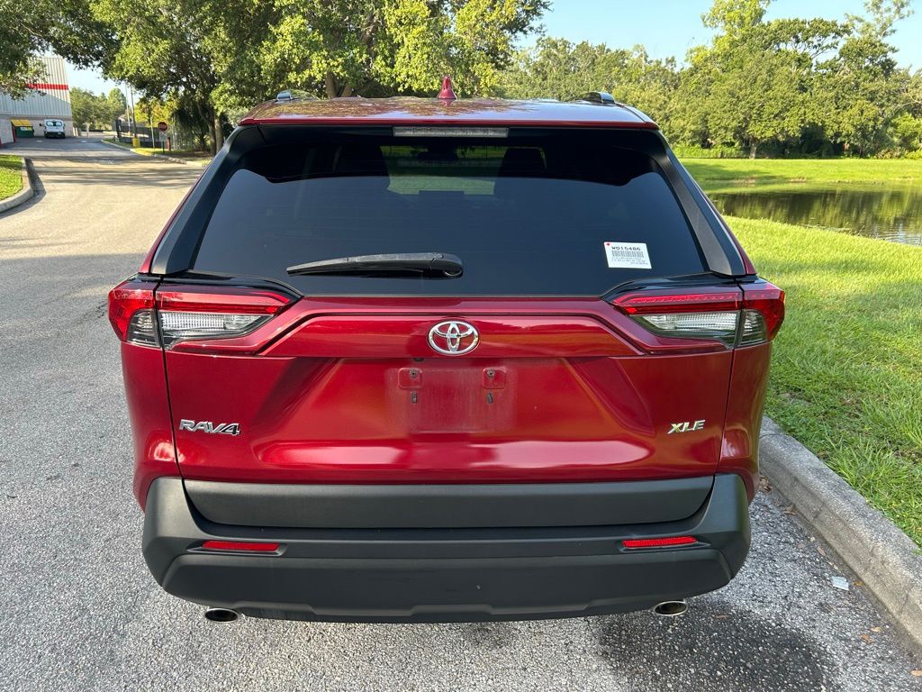 Thumbnail: 2019 Toyota RAV4 - 4