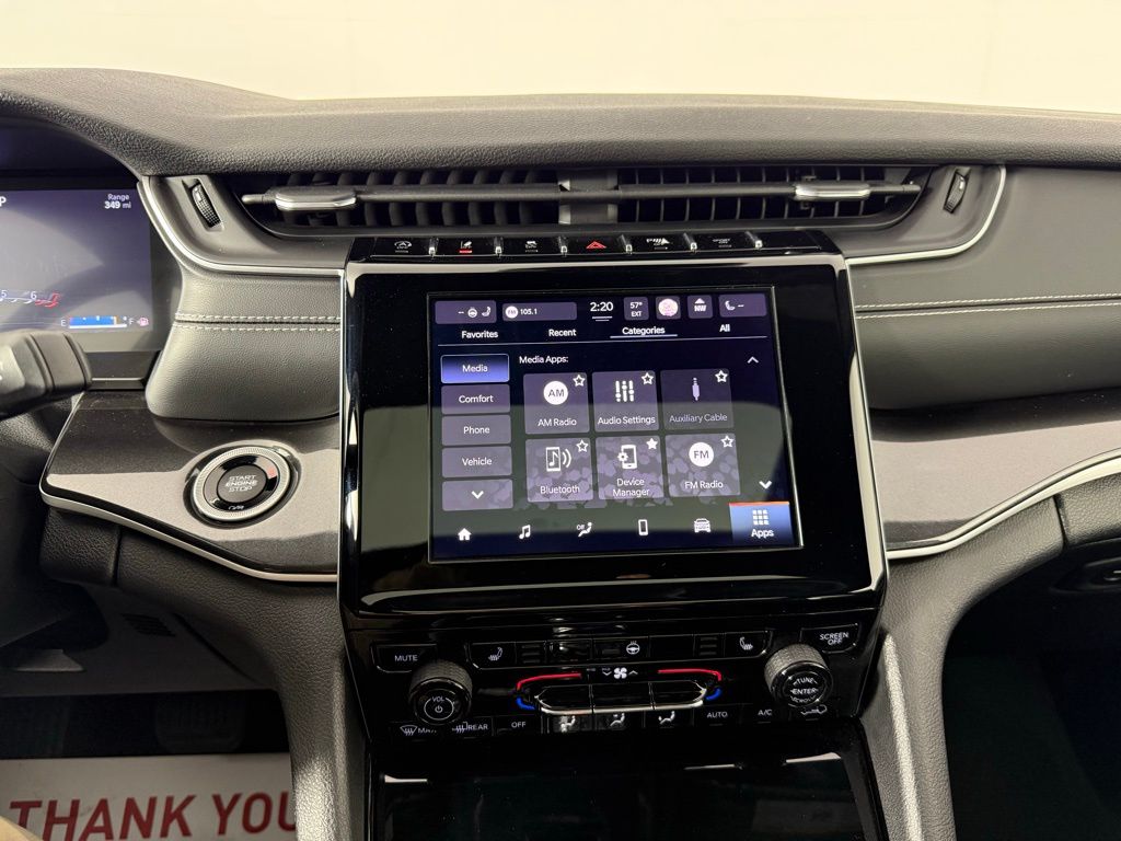 2023 Jeep Grand Cherokee L Altitude 14