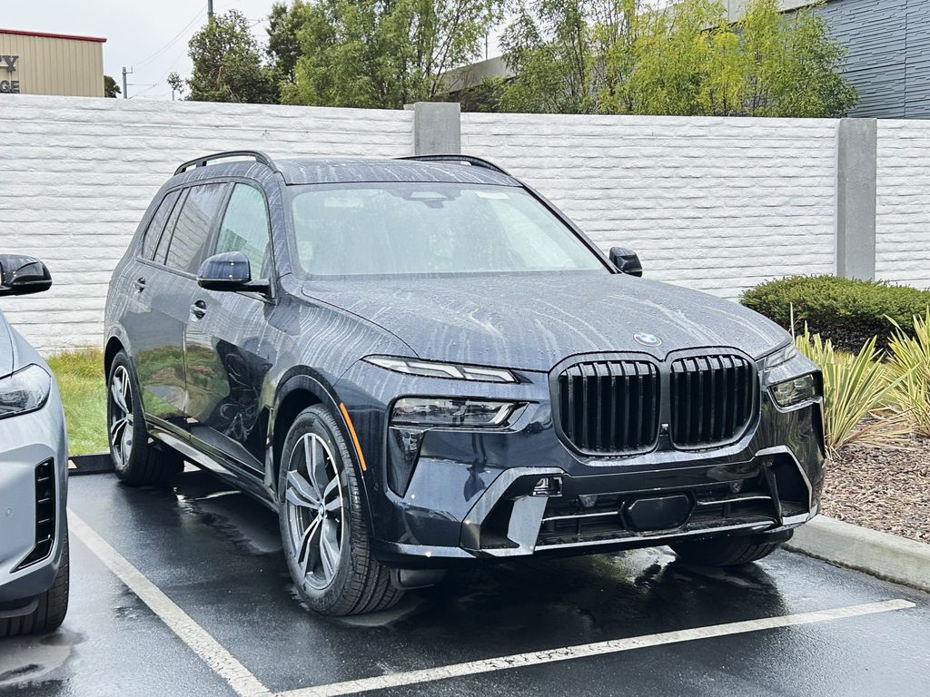 2025 BMW X7 xDrive40i 2