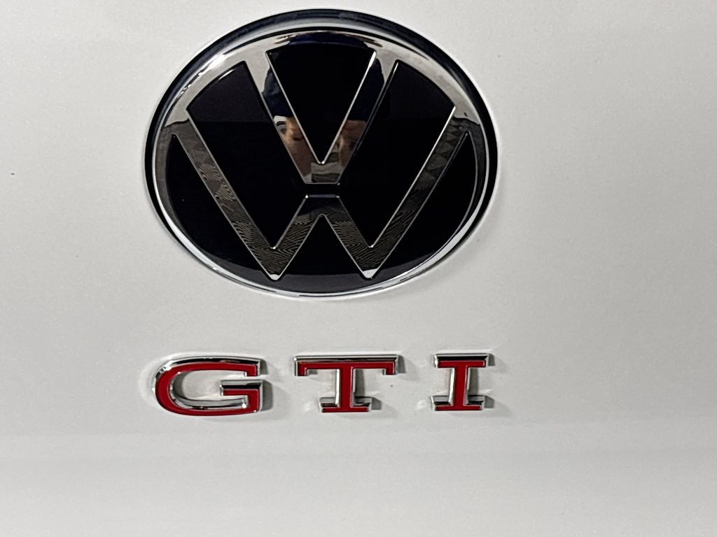 2024 Volkswagen Golf GTI 2.0T S