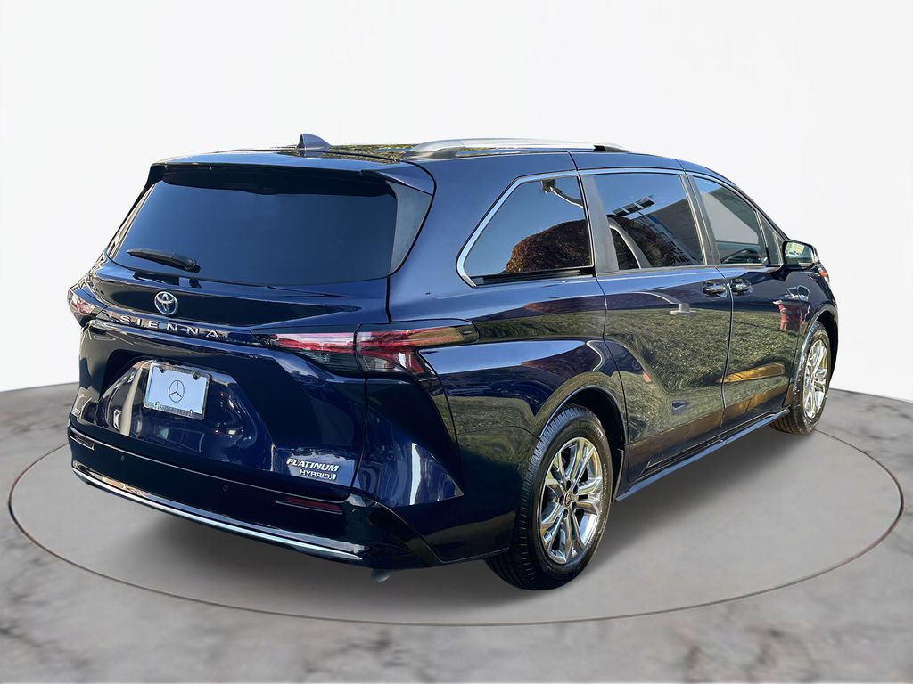 2022 Toyota Sienna Platinum 7