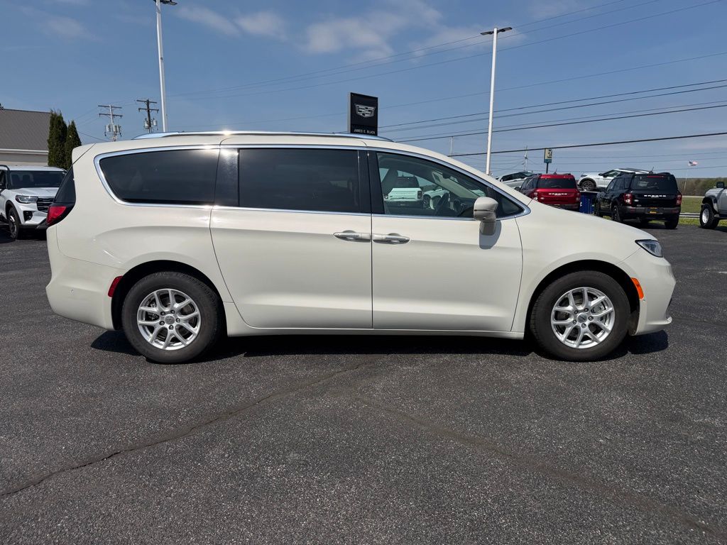 2021 Chrysler Pacifica Touring L - 10