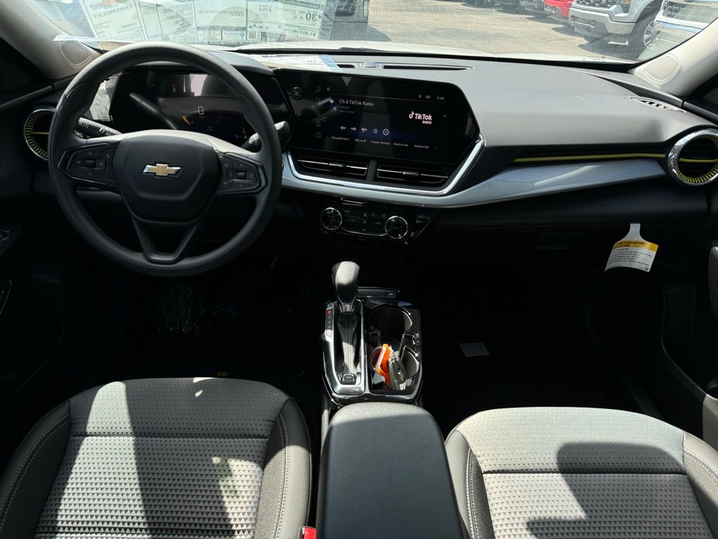 2024 Chevrolet Trax LT 23