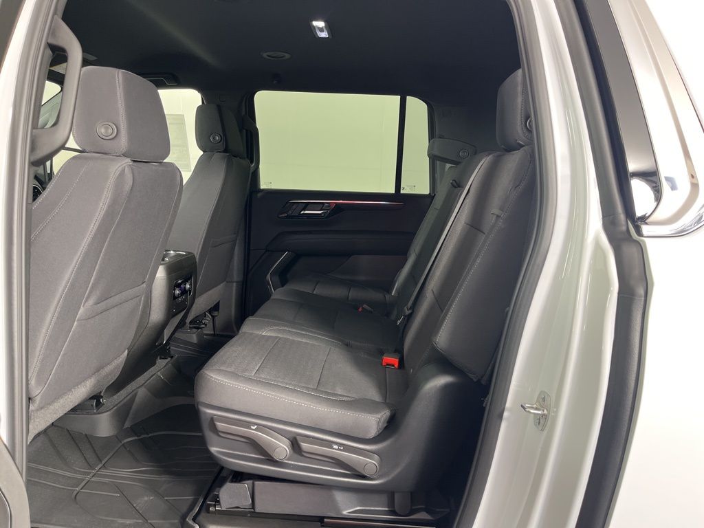 Thumbnail: 2025 Chevrolet Suburban - 19