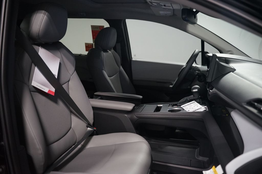 Thumbnail: 2025 Toyota Sienna - 16