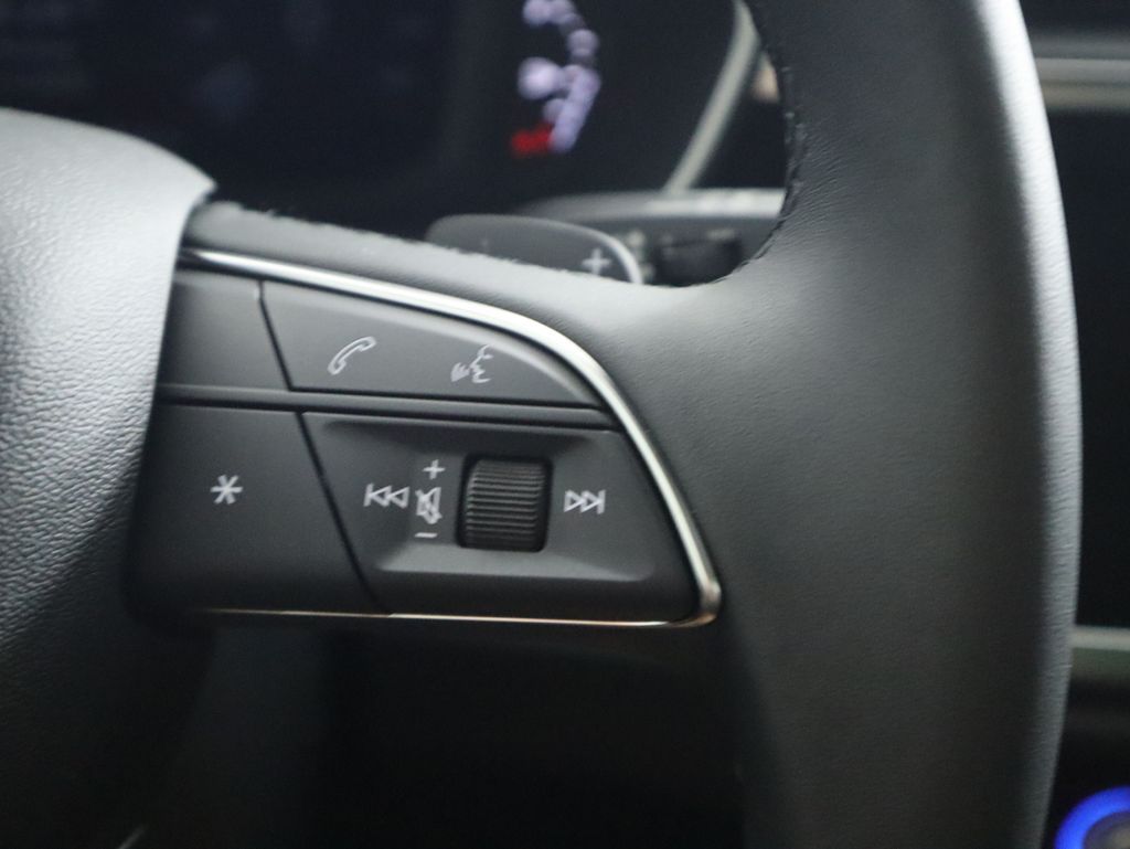 Thumbnail: 2025 Audi Q3 - 13