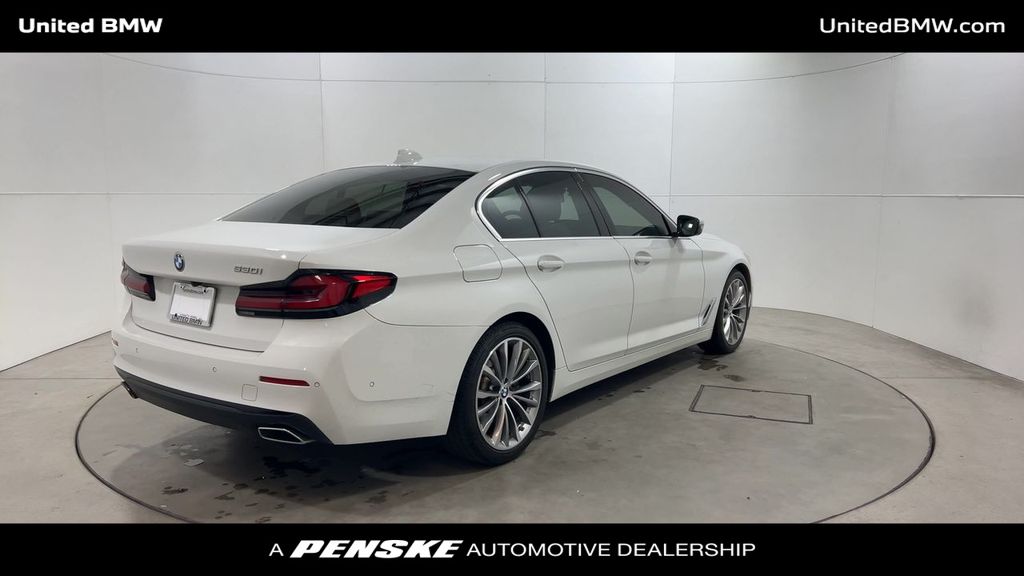 2021 BMW 5 Series 530i 8