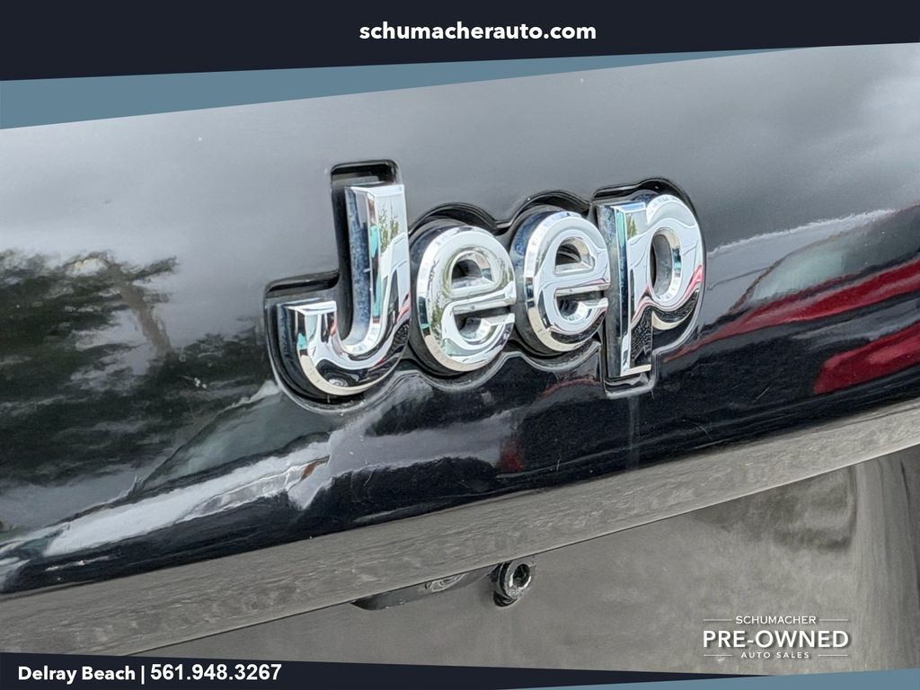used 2019 Jeep Cherokee car, priced at $12,777