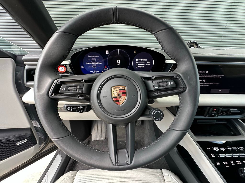 Thumbnail: 2025 Porsche Macan - 15