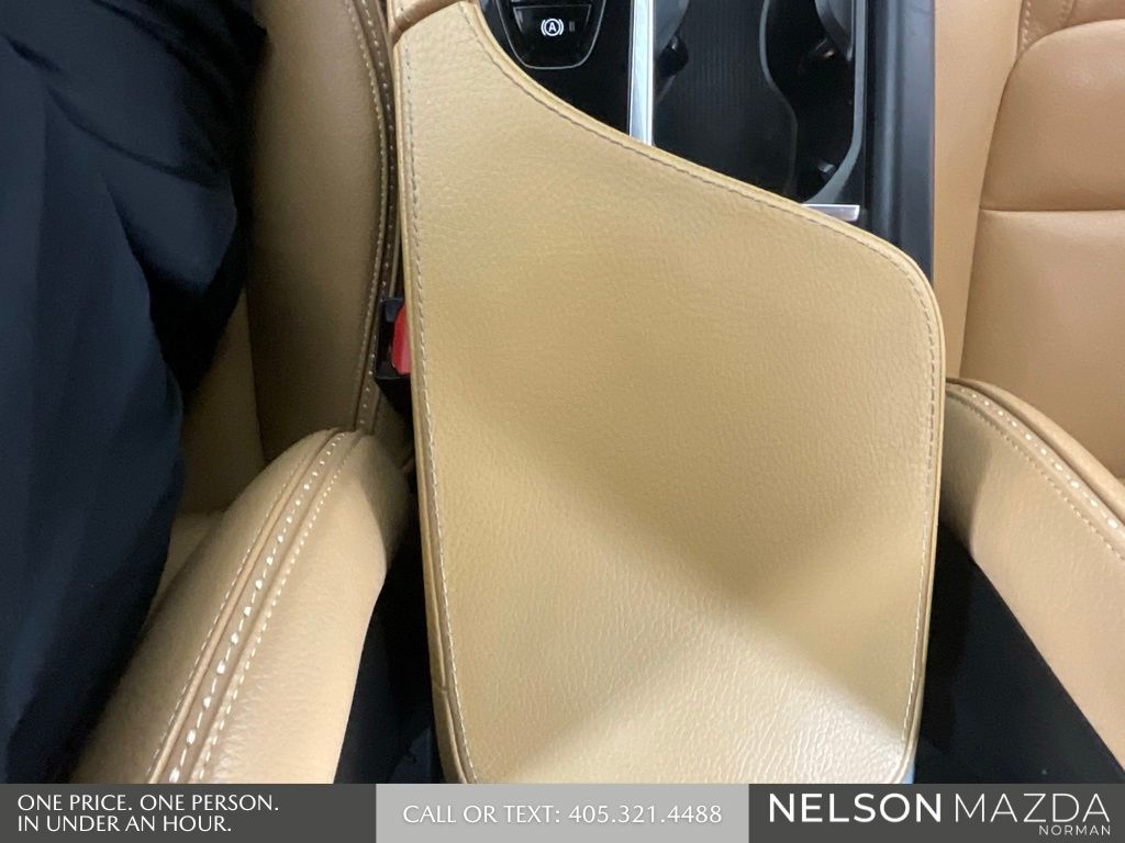 Used 2018 Black Volvo T6 AWD image 40