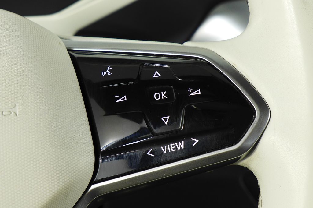 Thumbnail: 2021 Volkswagen ID.4 - 25